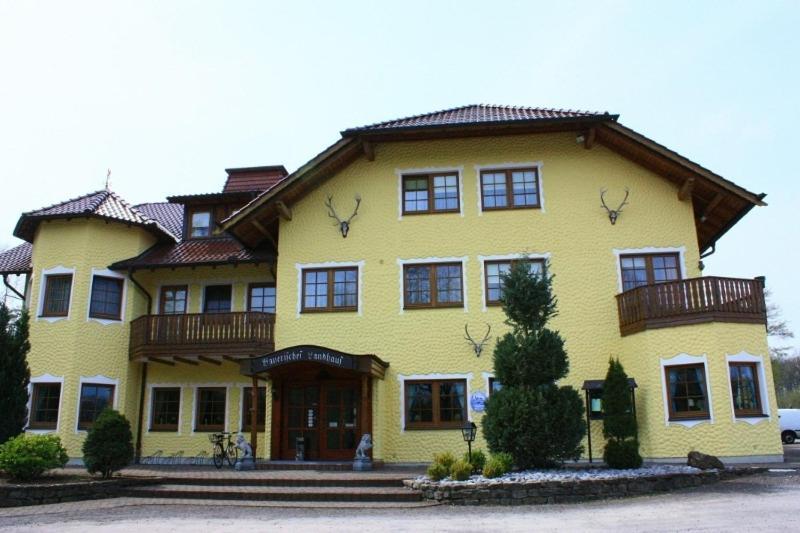 فندق بيليفيلدفي  Bayerisches Landhaus المظهر الخارجي الصورة
